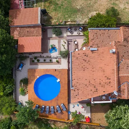 5 Bedroom Awesome In