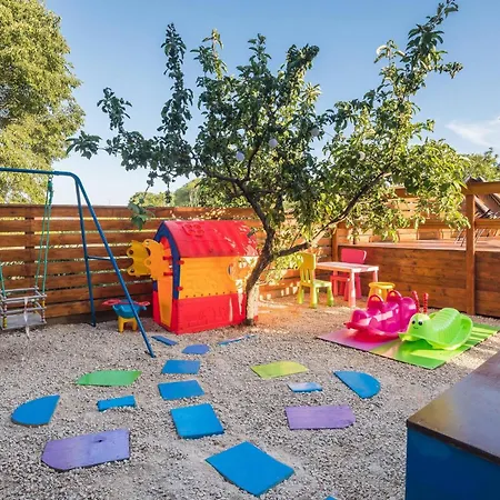 5 Bedroom Awesome In Bilice